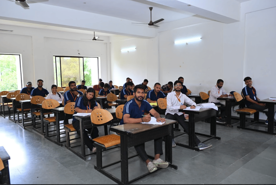 Vidhyapeeth Institute of Science and Technology Bhopal Labs photo 6